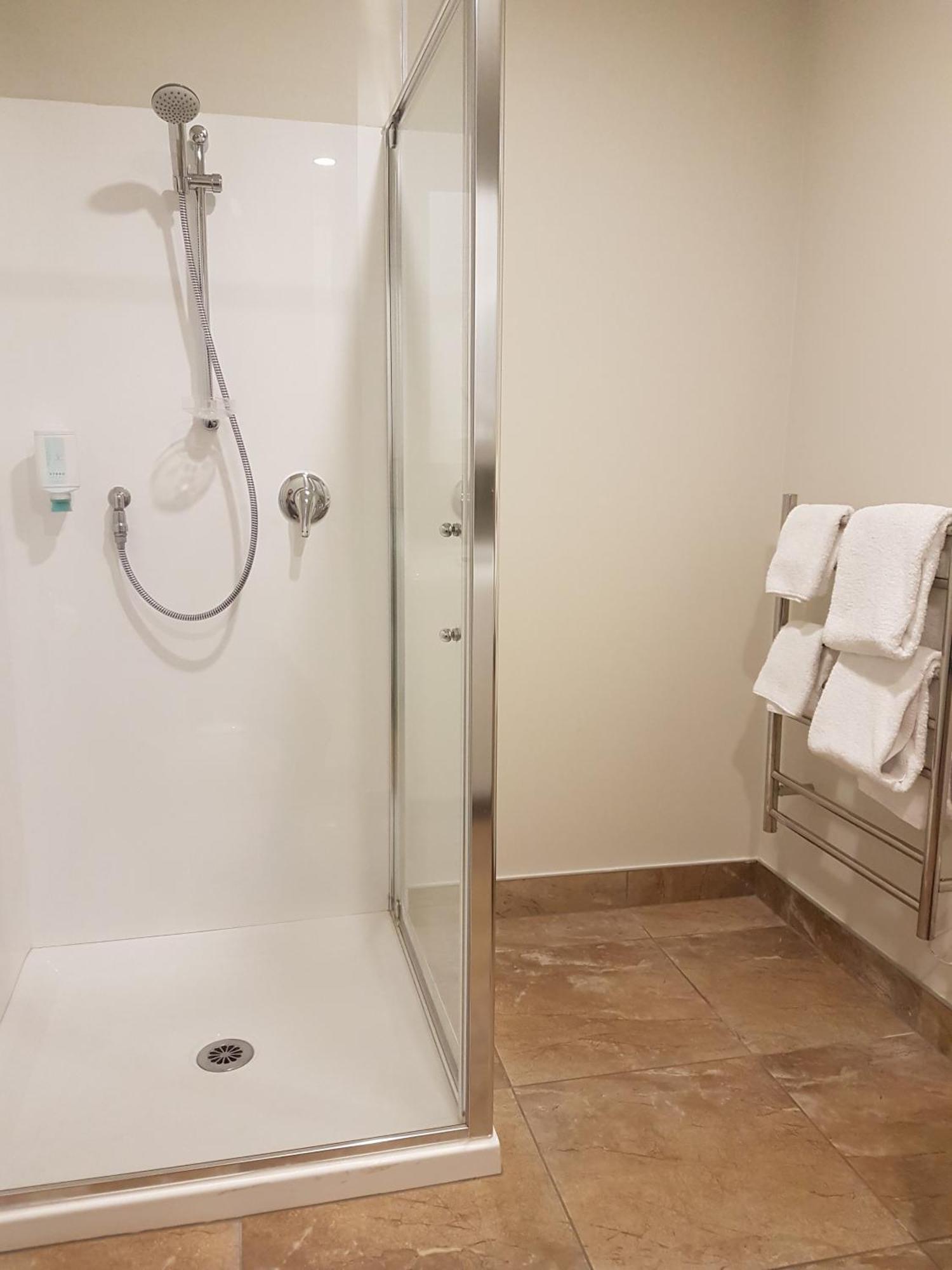 Ramada Suites By Wyndham Christchurch City Zewnętrze zdjęcie