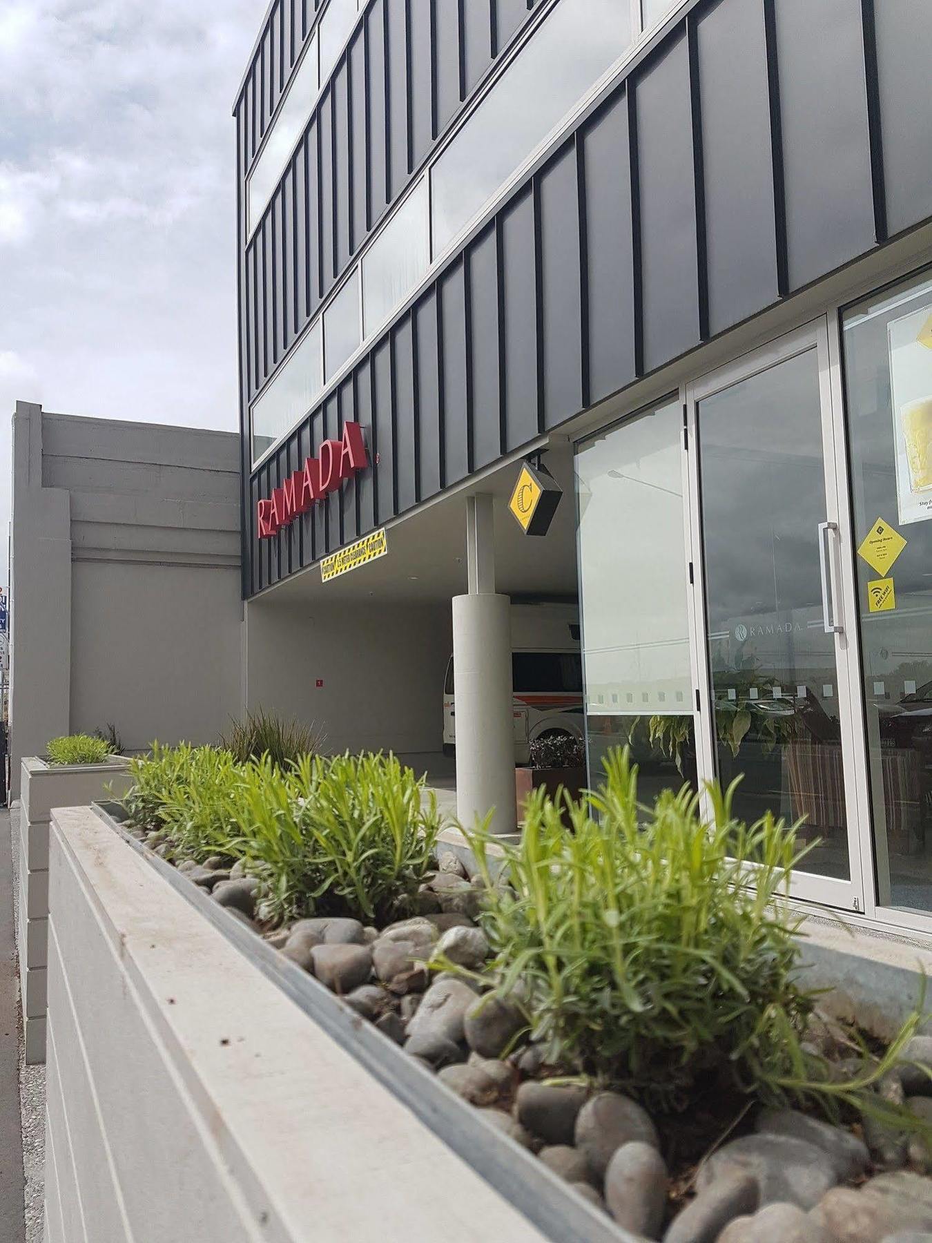 Ramada Suites By Wyndham Christchurch City Zewnętrze zdjęcie
