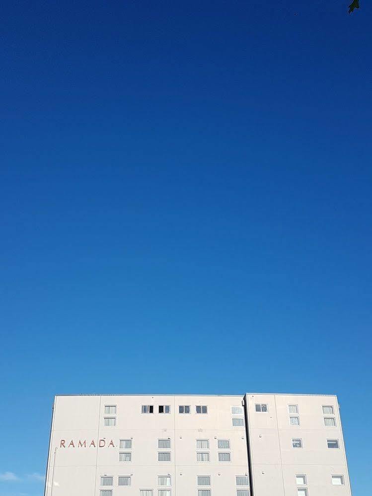 Ramada Suites By Wyndham Christchurch City Zewnętrze zdjęcie